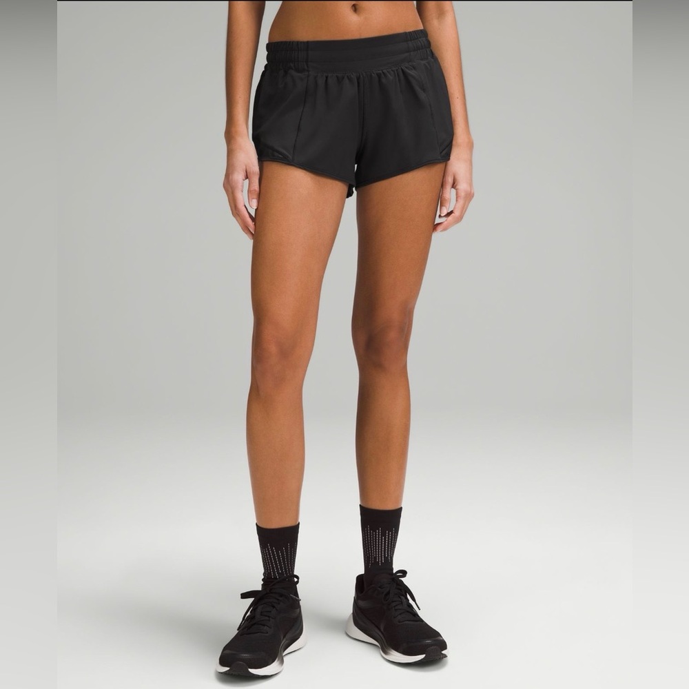 Hotty Hot Low-Rise Lined Short 2.5" Black Size 4 no tag